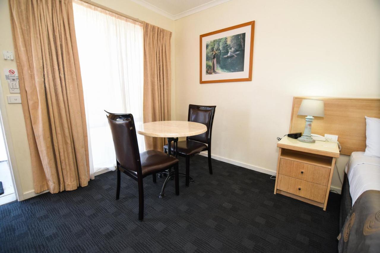 Sandown Heritage Motel Noble Park Szoba fotó